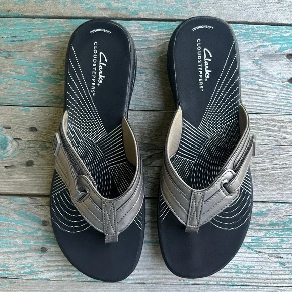 Clarks Cloudsteppers Sandals Women's Size 9 Breeze Sea Gold Black Cushion Soft - Picture 2 of 8